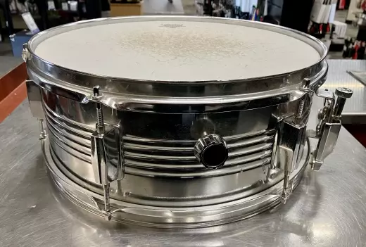 Dixon 14x5.5 chrome snare