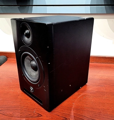 Yorkville Sound - YSM5 Studio Monitor 2