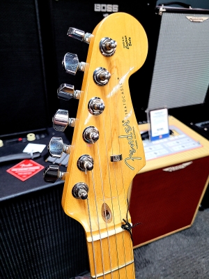 Fender - AM Pro II Stratocaster 4