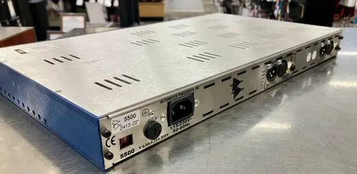 API 5500 dual-channel equalizer 2