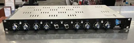 API 5500 dual-channel equalizer 2