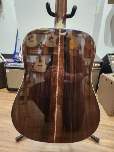 Martin Guitars - D-28 2017 3