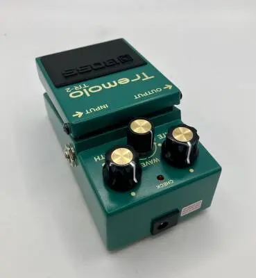 BOSS TR-2 Tremolo pedal 2