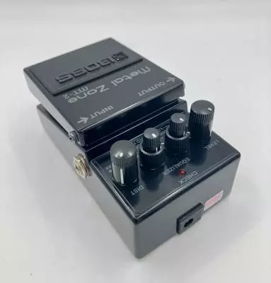 BOSS MT-2 Metal Zone 30th Anniversary pedal 2