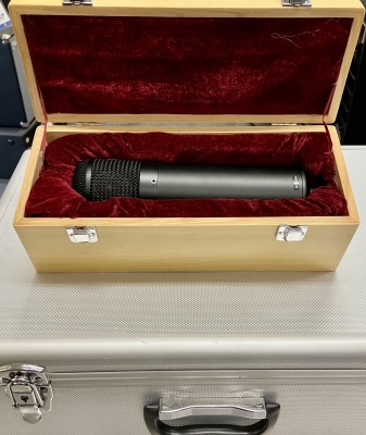 Store Special Product - ART Pro Audio T4 Tube condenser mic