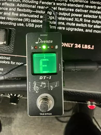 Donner DT-1 pedal tuner 2