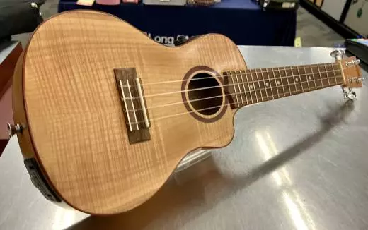 LANIKAI Flame Maple Concert A/E ukulele, w/deluxe gigbag