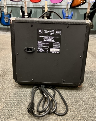 Store Special Product - Fender Frontman 20 watt guitar amp