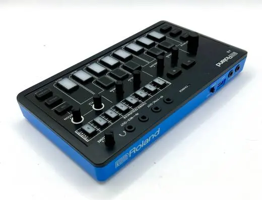 Roland J-6 Chord Synthesizer 2