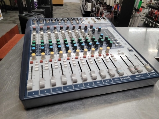 Soundcraft - SIGNATURE 12