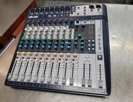 Soundcraft - SIGNATURE 12 2
