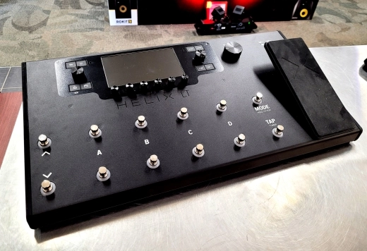 Line 6 - HELIX LT Amp & Effects Pedal Board
