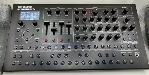 Roland SH4D desktop synth