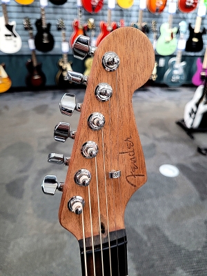 Fender - American Acoustasonic Stratocaster 4