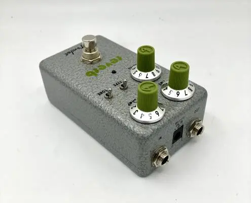 Fender Hammertone reverb pedal 2