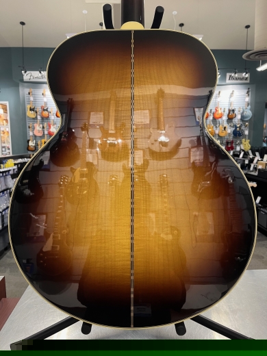 Gibson SJ-200 Original Series in Vintage Sunburst 2