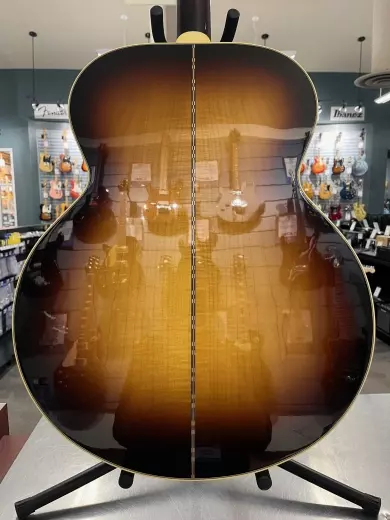Gibson SJ-200 Original Series in Vintage Sunburst 6
