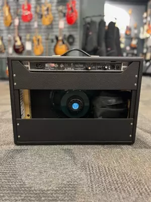 Fender - Tone Master Deluxe Reverb amp 2