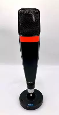 Sennheiser MD421 dynamic mic 2