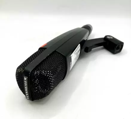 Sennheiser MD421 dynamic mic 2