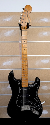 Squier - Classic Vibe 70s Stratocaster HSS