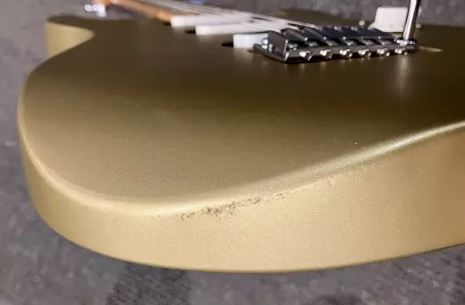 Charvel Guitars Pro-Mod DK22 in Pharaohs Gold 2