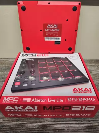 Store Special Product - Akai - MPD218