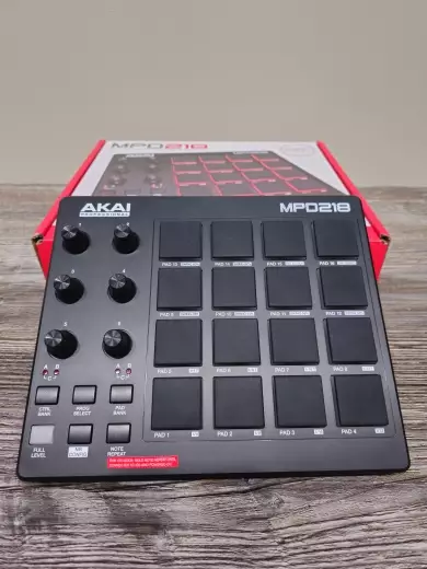 Store Special Product - Akai - MPD218