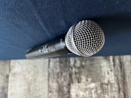 Gear Hunter | SHURE UT2/58 HANDHELD TRANS W/SM58 MIC