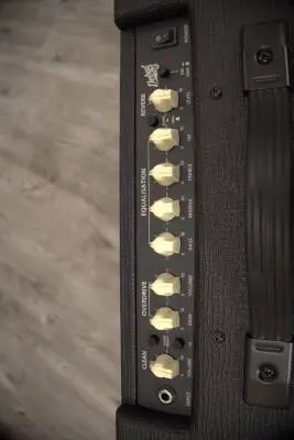 Blackstar Amplification - DEBUT-50R-BLK 2