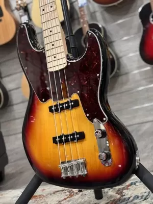 Squier - 037-7100-500 2