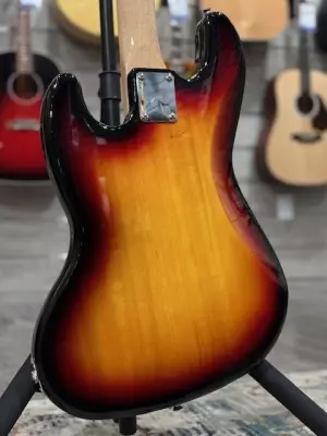 Squier - 037-7100-500 2