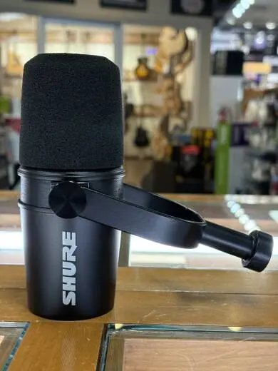 Shure - MV7X