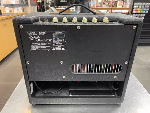 Fender - 223-1500-000 2