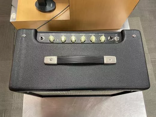 Fender - 223-1500-000 2