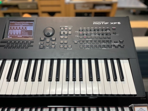 Yamaha - MOTIF XF6 3