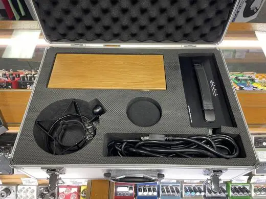 ART Pro Audio - T4 ART 2