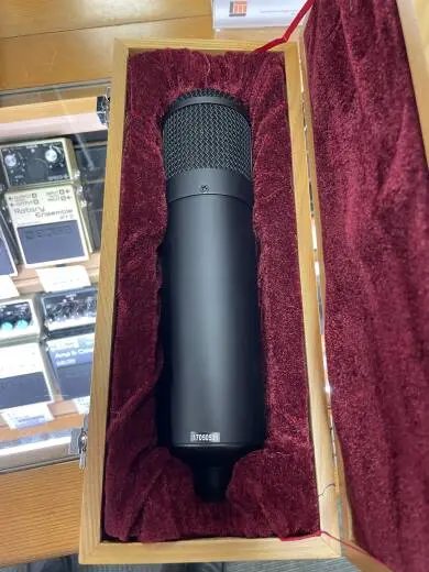 ART Pro Audio - T4 ART 2