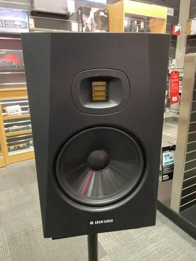 ADAM Audio - AD-T8V