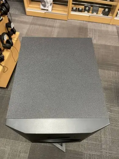 ADAM Audio - AD-T8V 2
