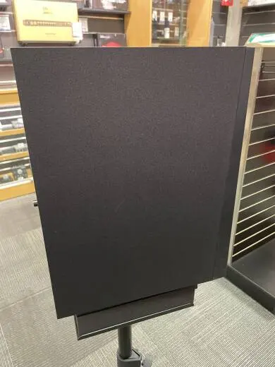 ADAM Audio - AD-T8V 2