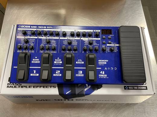 BOSS ME-90B Bass Multi-Effects Processor | Long & McQuade