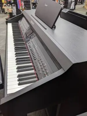 Yamaha CVP701 2