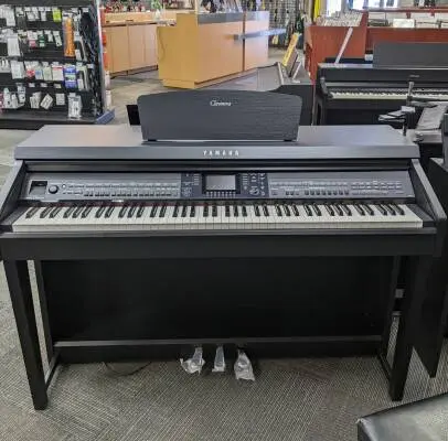 Yamaha CVP701