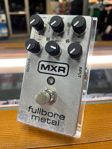 MXR M116 - Fullbore Metal Distortion | Long & McQuade