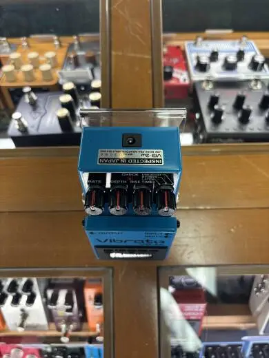 BOSS - VB-2W Vibrato 2