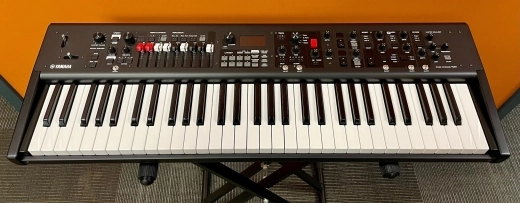 Yamaha - YC61 2