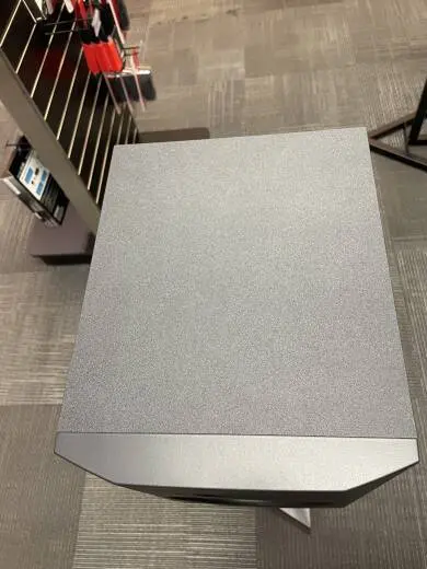 ADAM Audio - AD-T8V 2