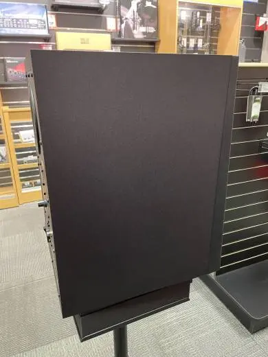 ADAM Audio - AD-T8V 2