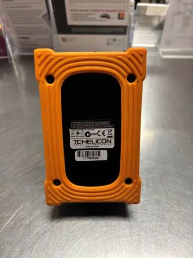 TC-Helicon - VOICETONE E1 2